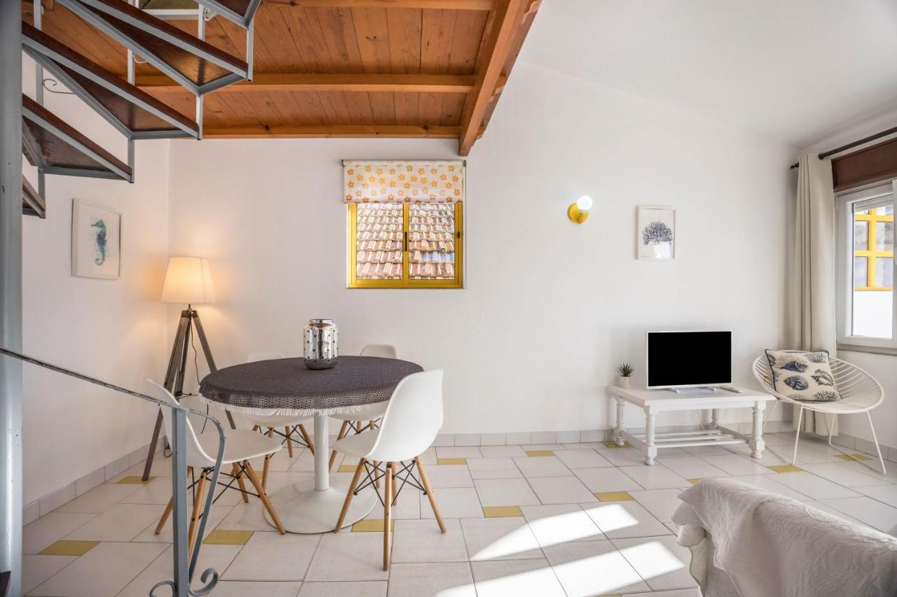 Amarelo Apartment Odeceixe